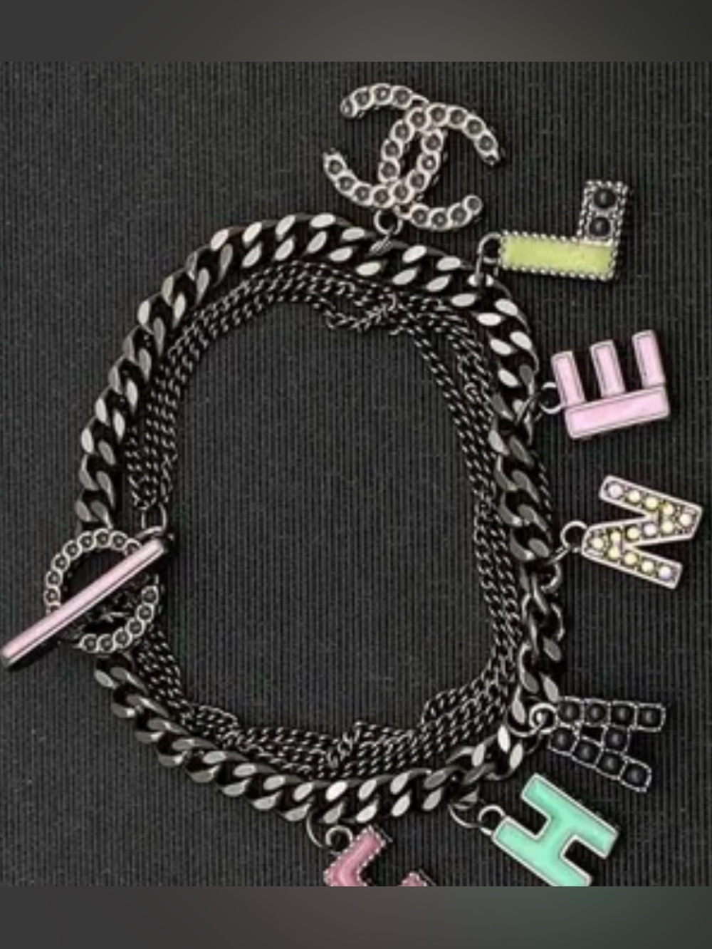 🖤 CC ⛓️ C H A N E L 🪩 Charm (Multi🍬 Chain/Color)Bracelet 💜💟